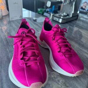 Lululemon Athletica Women’s Size 9 Chargefeel 3 Sneakers Geranium Pink Like New